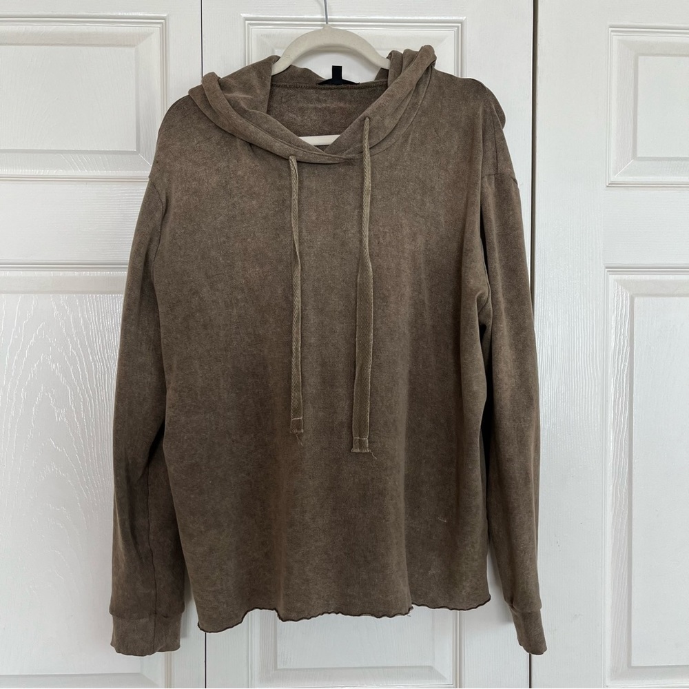 Indah body sweater